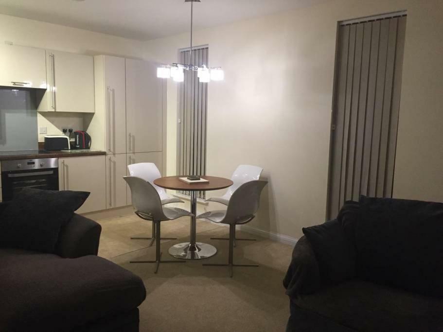 Апартаменты Flat 2 Стрит Экстерьер фото